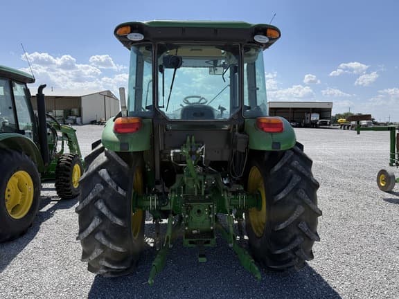 Image of John Deere 5090E equipment image 3
