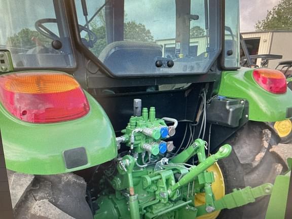 Image of John Deere 5090E equipment image 2