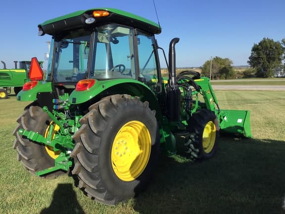 Image of John Deere 5090E equipment image 4