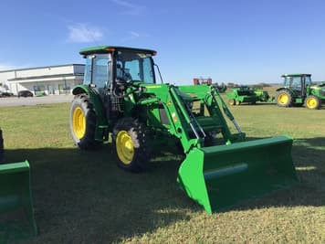 Main image John Deere 5090E