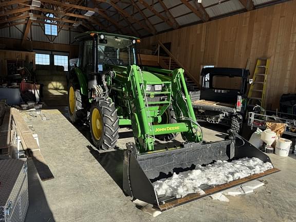 Image of John Deere 5090E equipment image 1