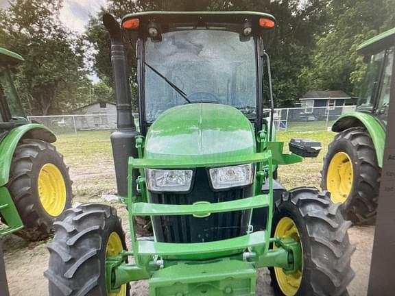 Image of John Deere 5090E Primary image