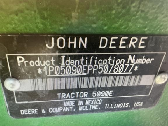 Image of John Deere 5090E equipment image 4