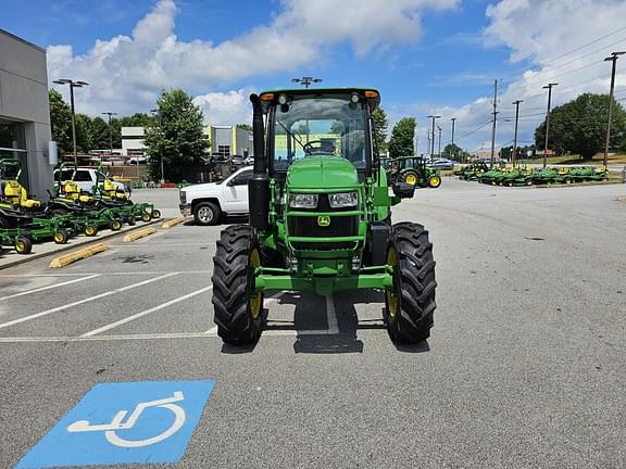 Image of John Deere 5090E equipment image 1