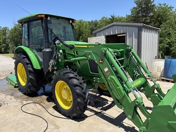 Main image John Deere 5090E