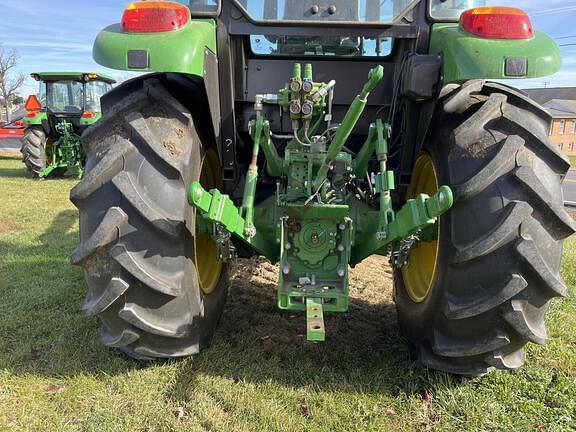 Image of John Deere 5090E equipment image 4