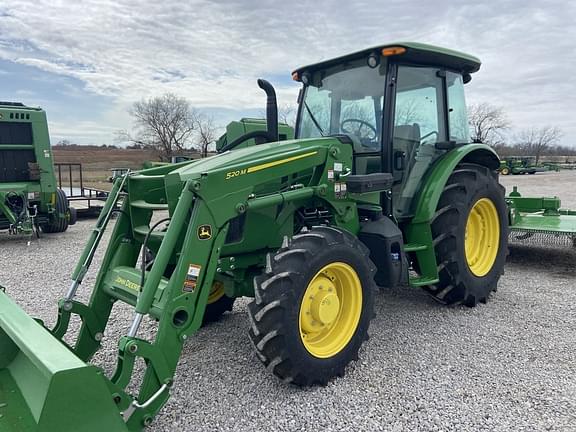 Image of John Deere 5090E equipment image 2