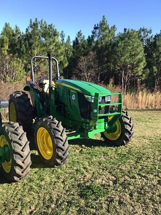 Image of John Deere 5090E equipment image 2