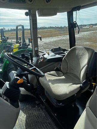 Image of John Deere 5090E equipment image 4