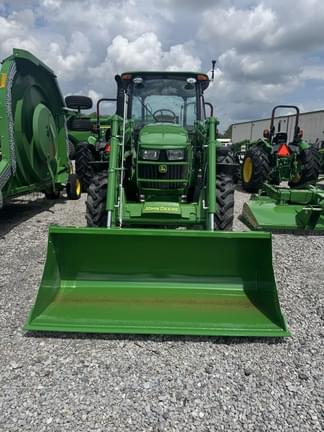 Main image John Deere 5090E