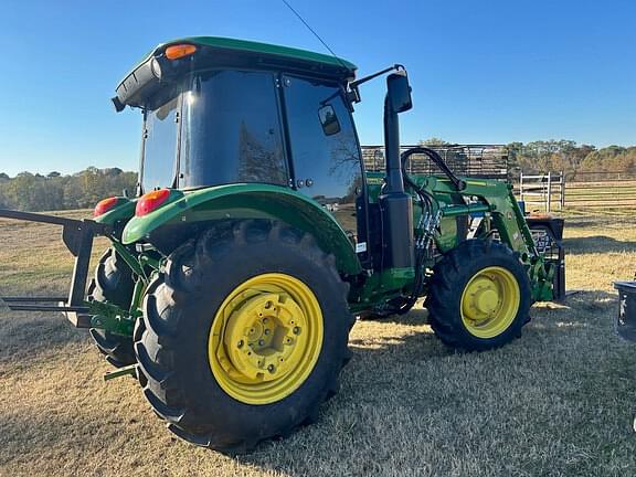 Image of John Deere 5090E equipment image 4