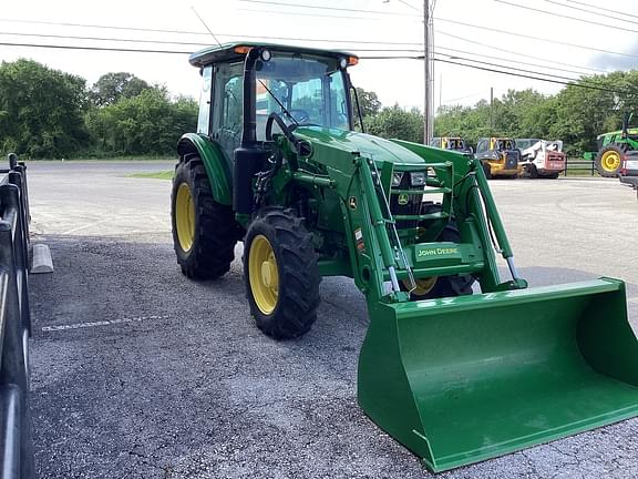 Image of John Deere 5090E equipment image 4