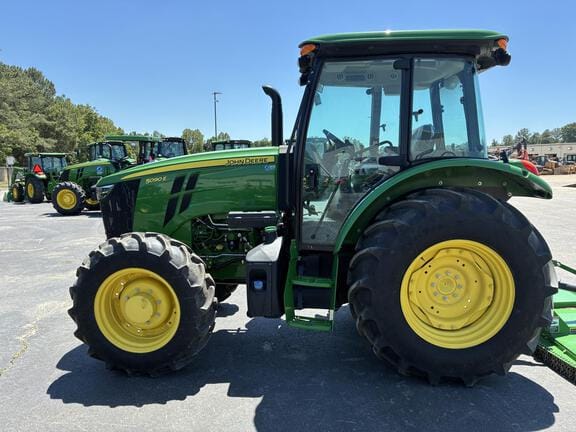 2024 John Deere 5090E Equipment Image0