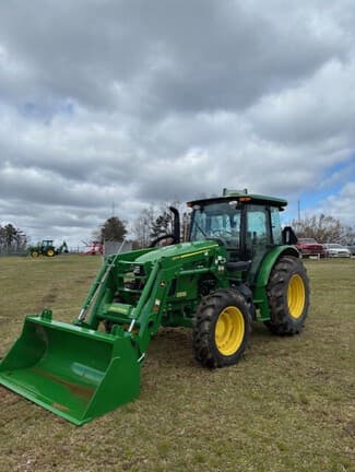 Image of John Deere 5090E equipment image 1