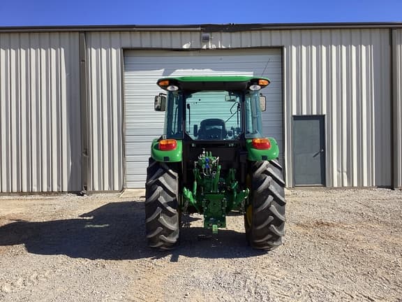 Image of John Deere 5090E equipment image 3