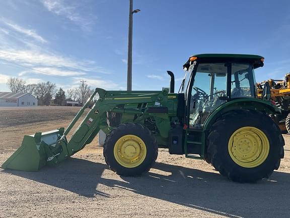 Image of John Deere 5090E equipment image 2