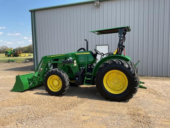 Image of John Deere 5090E equipment image 1