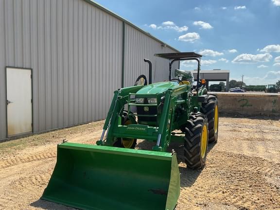 Image of John Deere 5090E equipment image 3