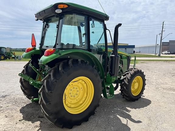 Image of John Deere 5090E equipment image 4