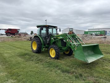 Main image John Deere 5090E