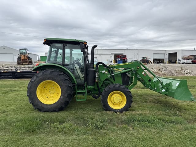 Image of John Deere 5090E equipment image 1
