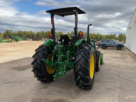 Image of John Deere 5090E equipment image 2