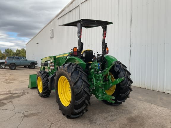 Image of John Deere 5090E equipment image 4