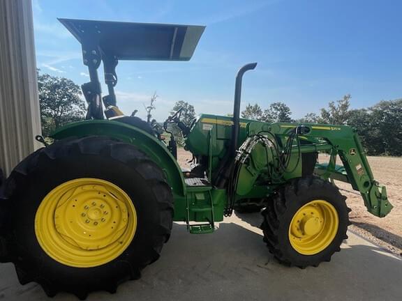 Image of John Deere 5090E equipment image 3