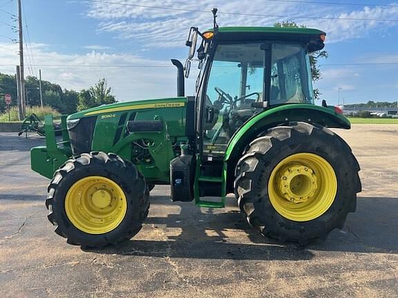 Image of John Deere 5090E equipment image 1