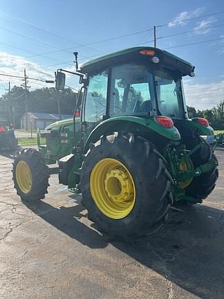 Image of John Deere 5090E equipment image 2