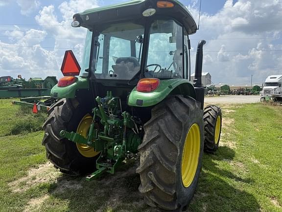 Image of John Deere 5090E equipment image 2