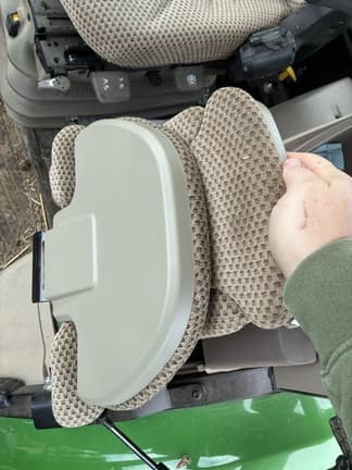 Image of John Deere 5090E equipment image 2