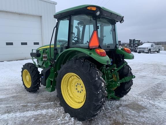 Image of John Deere 5090E equipment image 2