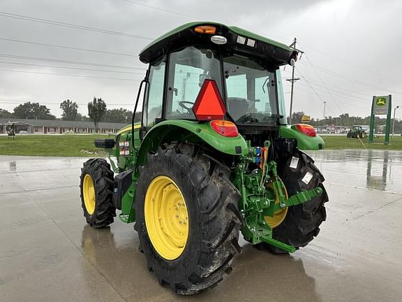 Image of John Deere 5090E equipment image 3