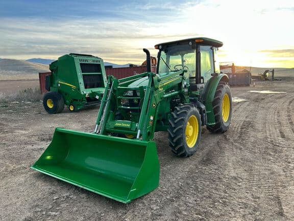 Image of John Deere 5090E equipment image 2