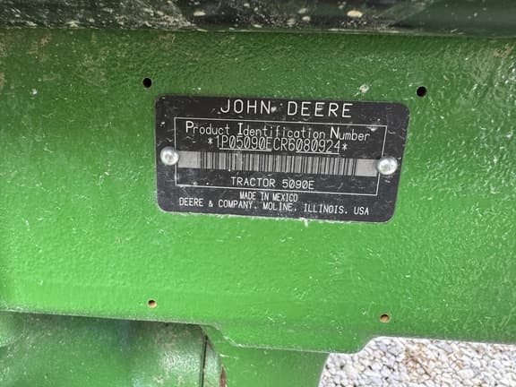 Image of John Deere 5090E equipment image 2