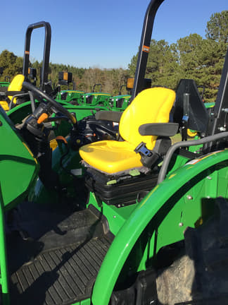 Image of John Deere 5090EL equipment image 1