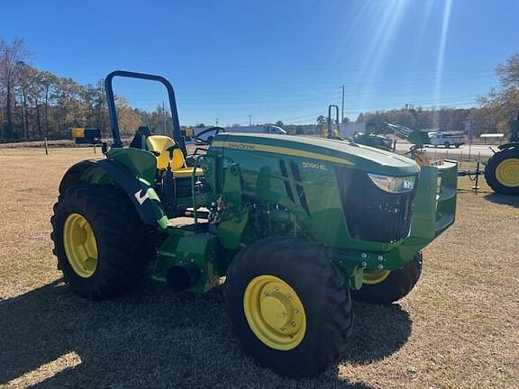 Image of John Deere 5090EL equipment image 2