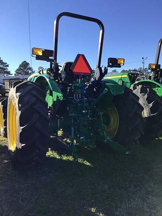 Image of John Deere 5090EL equipment image 4