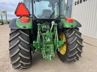 Image of John Deere 5095M equipment image 3