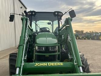 Image of John Deere 5095M equipment image 2