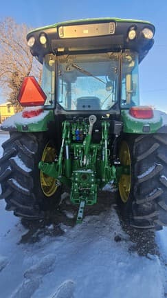Image of John Deere 5095M Image 1
