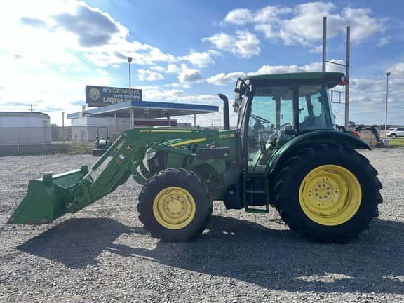 Image of John Deere 5095M equipment image 3