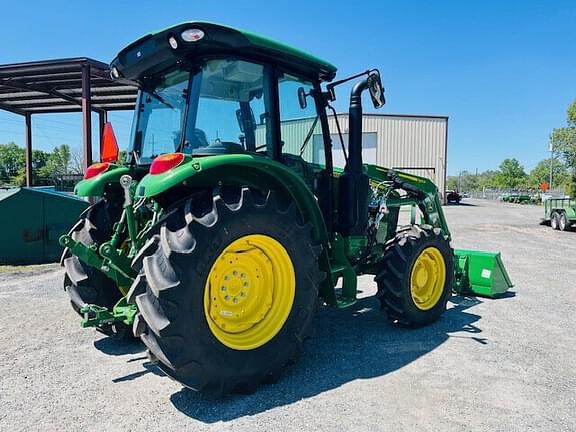 Image of John Deere 5095M equipment image 2