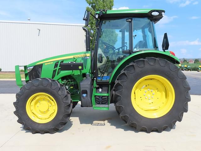 Image of John Deere 5095M equipment image 1