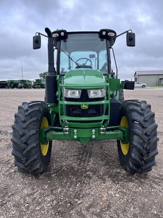Image of John Deere 5095M equipment image 1