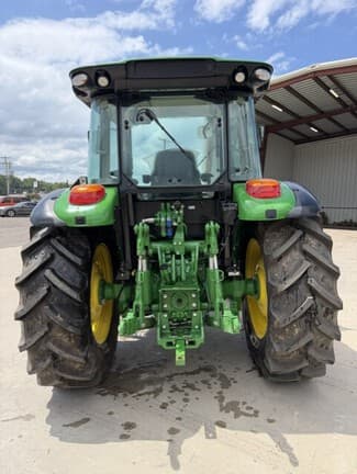Image of John Deere 5095M equipment image 4