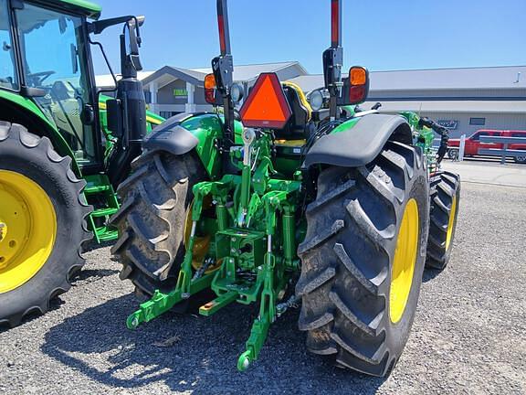 Image of John Deere 5095M equipment image 4