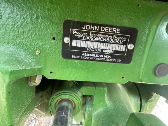 Image of John Deere 5095M equipment image 1