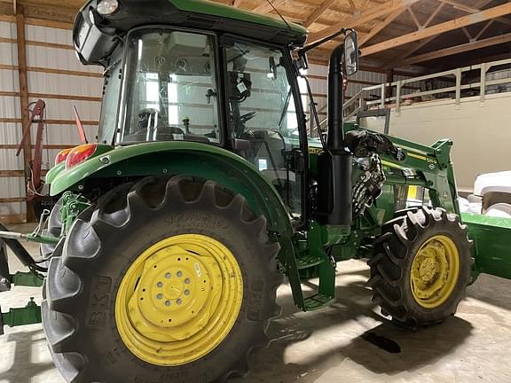 Image of John Deere 5095M equipment image 4